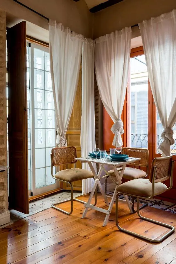 Alameda Suites Apartments Siviglia