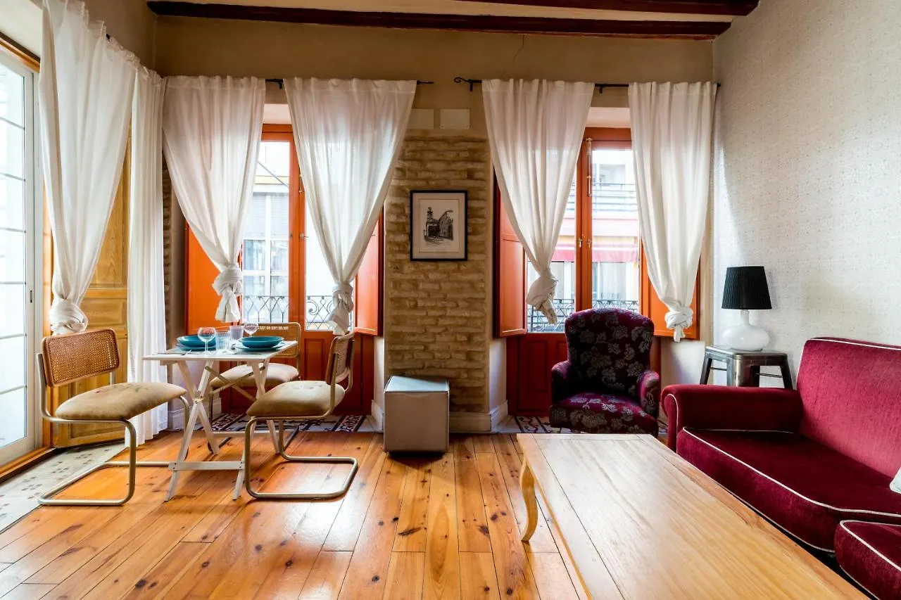 Alameda Suites Apartments Siviglia