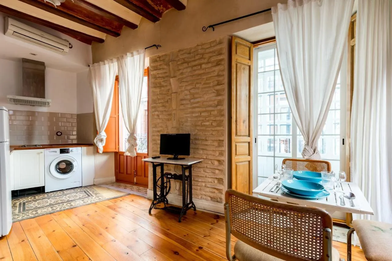Alameda Suites Apartments Siviglia